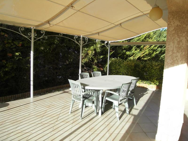 A vendre villa t5 de plain-pied avec piscine et garage Marseille 13013, I.U.T St Jérôme