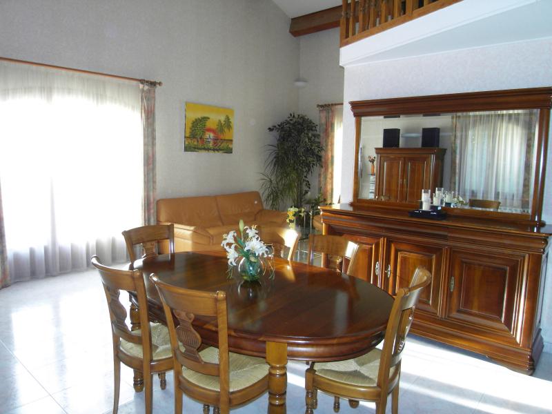 A vendre villa t5 de plain-pied avec piscine et garage Marseille 13013, I.U.T St Jérôme