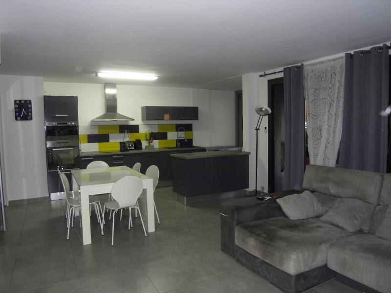 A la vente appartement t3 de 81 m² à Montolivet Marseille 12e, parfait état