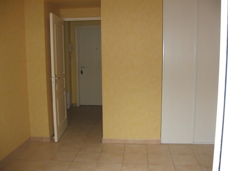 A la vente à Marseille St Barnabé village appartement t2 avec garage, terrasse et cave