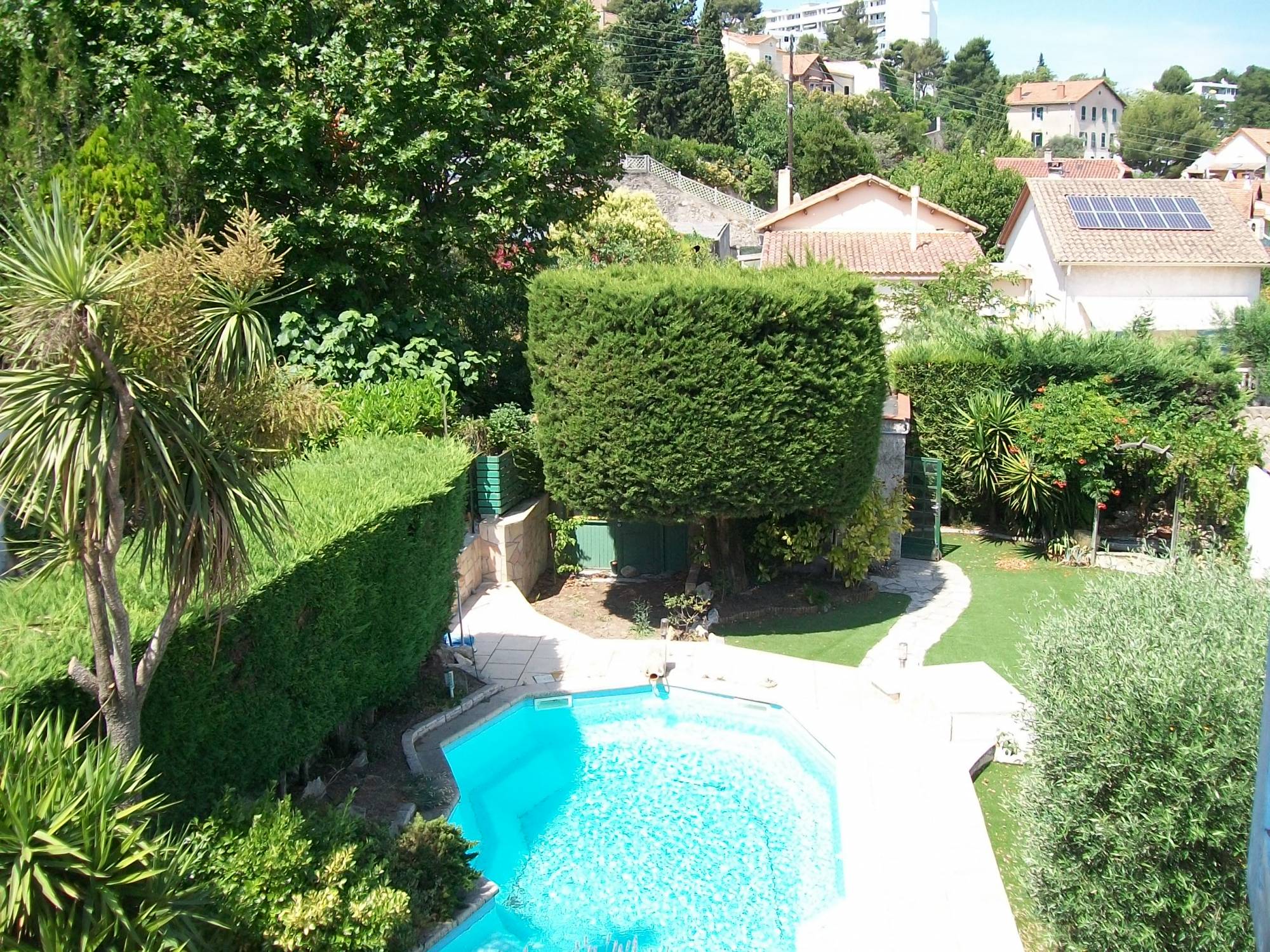 A vendre à Marseille les Olives 13013 maison 4 chambres et piscine