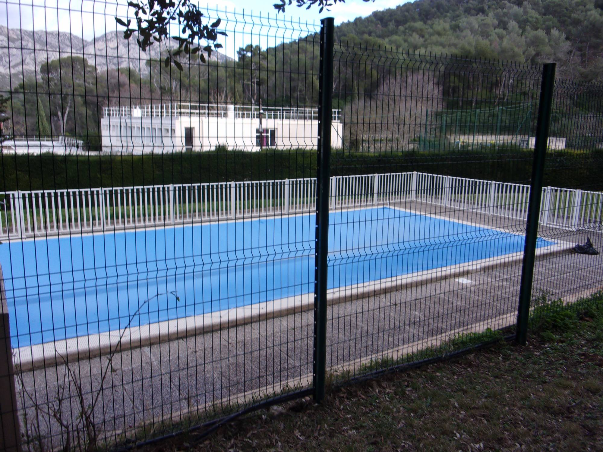 A vendre 13009 MARSEILLE valmont redon  T3 avec place de parking privative