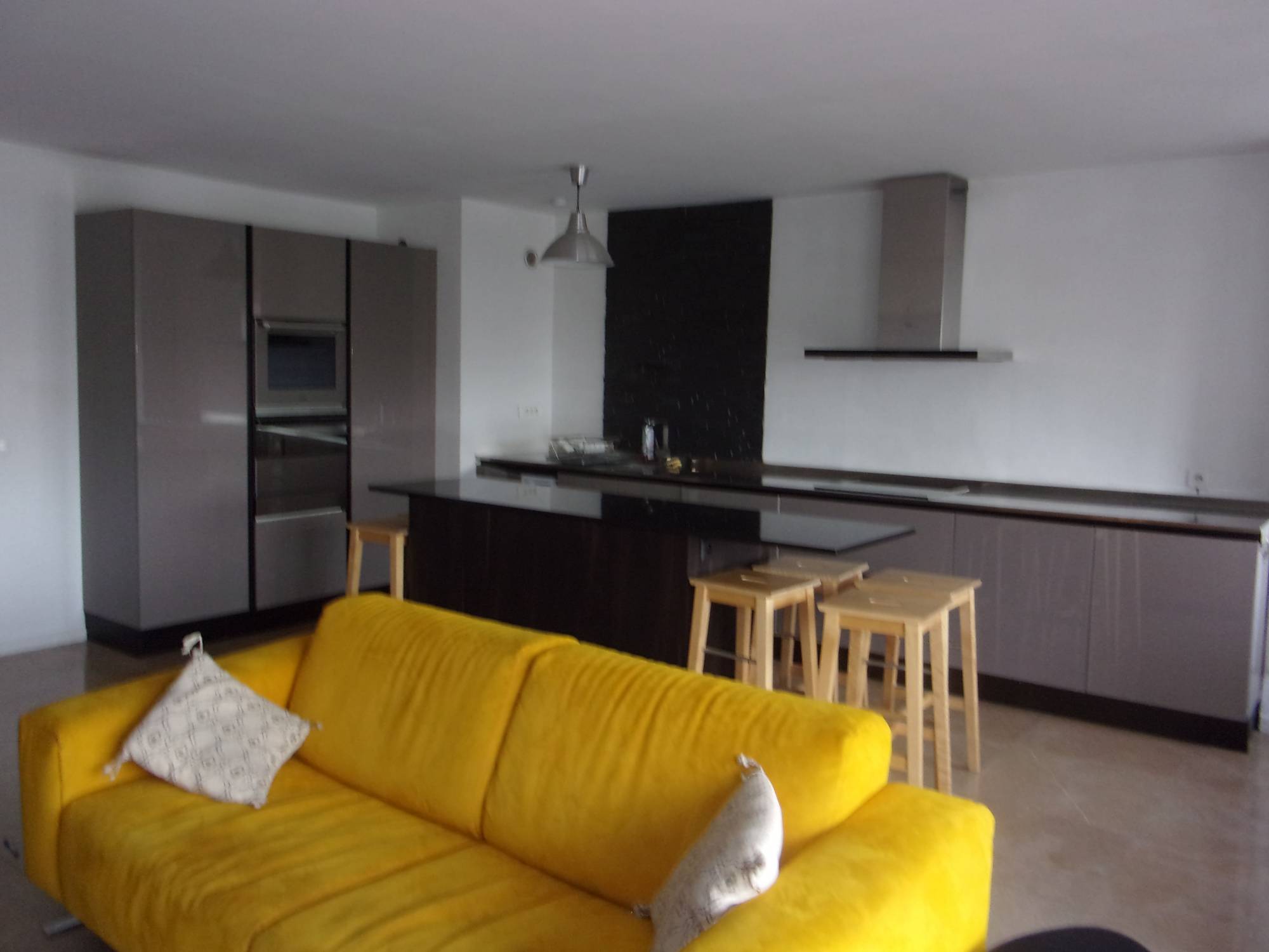 séjour cuisine A vendre appartement 4 pièces de 91 m² secteur recherché Rond point du prado 13008 Marseille