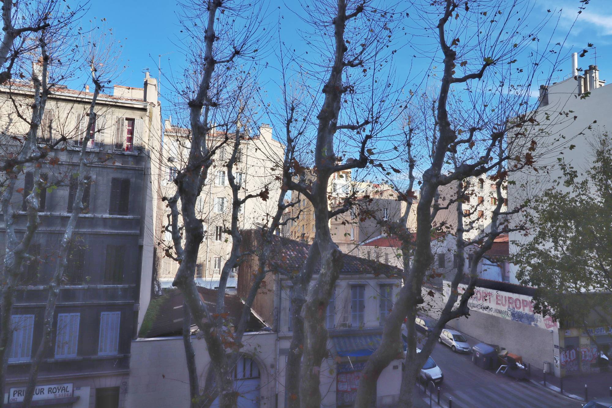 VUE A vendre Appartement 1 pièces de 29 m2 avec balcon en plein coeur du Centre ville de Marseille 13003 Marseille