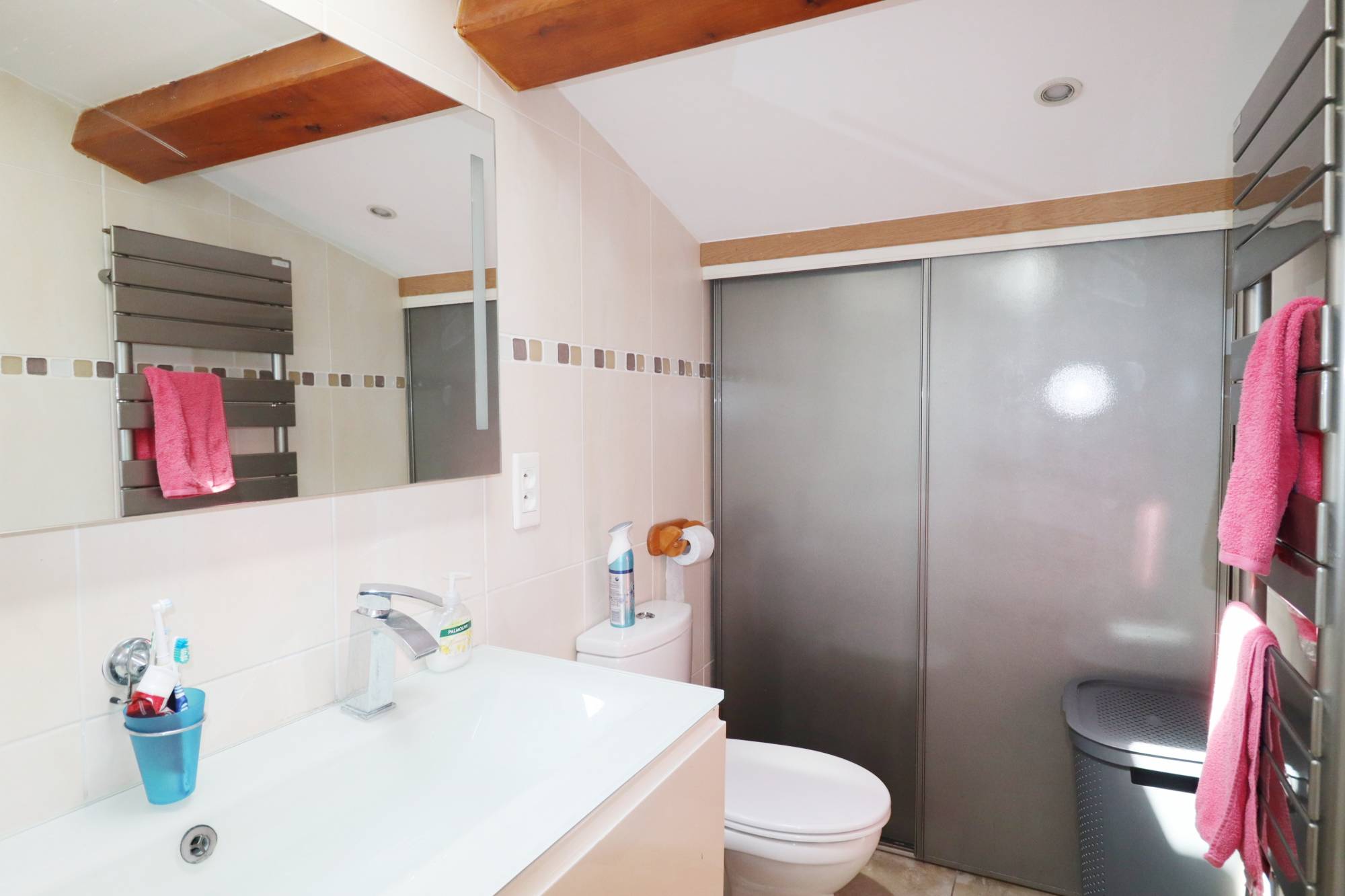 A vendre maison de village de 91 m² avec terrasse de 20 m² situé en plein coeur du village de Saint Barnabé 13012 Marseille