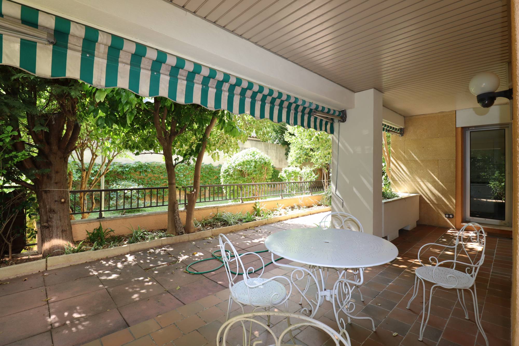 Pour un investissement locatif appartement à vendre de 3 pièces sur le village de Saint Baranabé 13012 Marseille