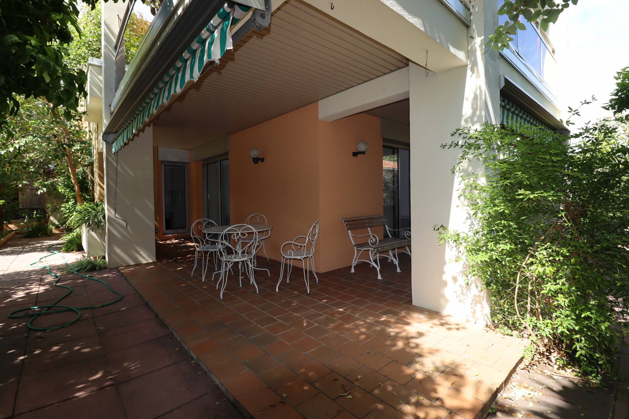 A vendre appartement 3 pièces en rez de jardin sur le village de Saint Barnabé 13012 Marseille