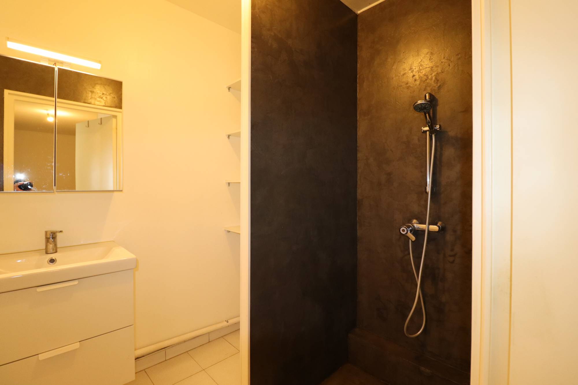 A vendre appartement 3 pièces en rez de jardin sur le village de Saint Barnabé 13012 Marseille