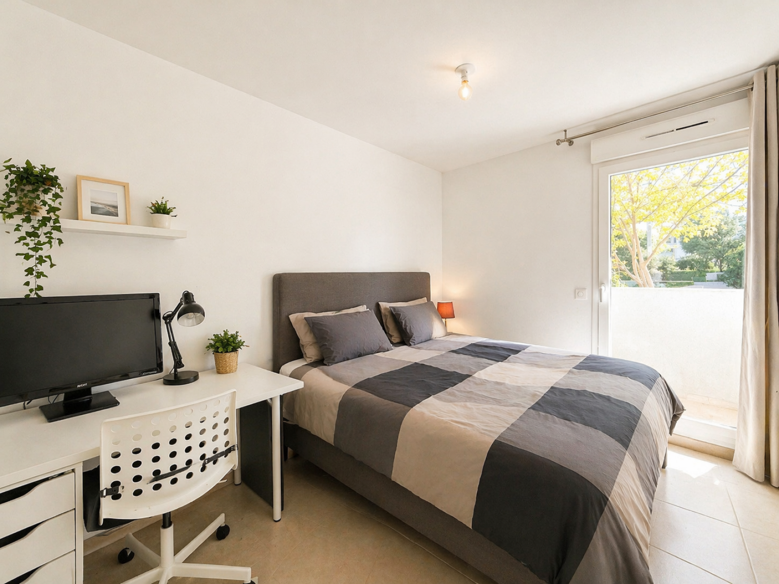 A vendre appartement 4 pièces avec terrasse, garage Saint Mitre 13013 Marseille