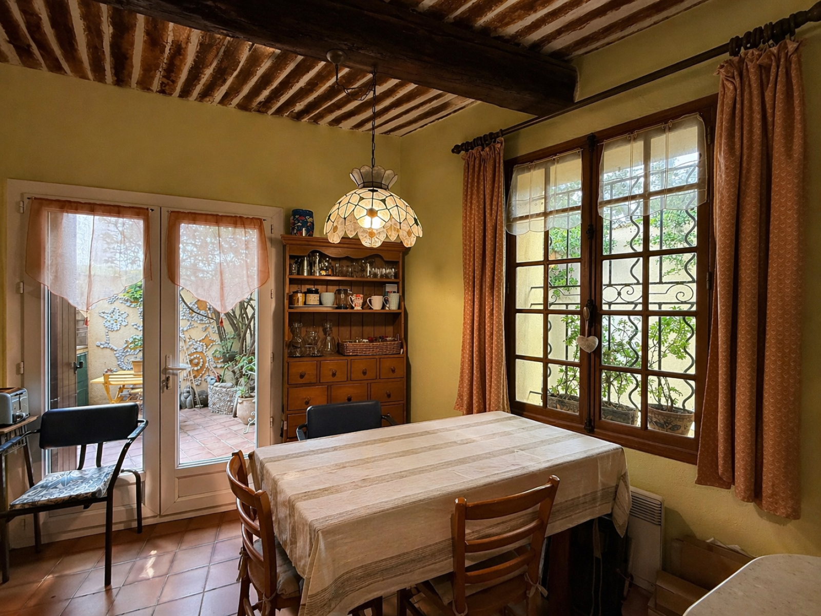 Maison de charme au cœur du centre historique de Cassis – Terrasses & vue dégagée