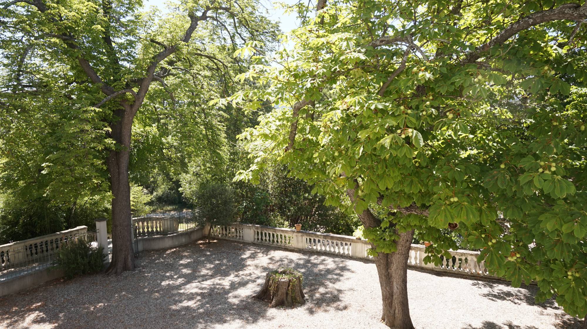 Au coeur des Accates appartement t5 duplex à vendre Marseille 13011