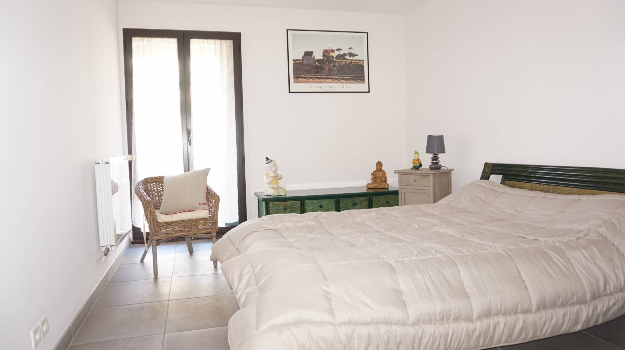 A vendre Bois Luzy/Saint Barnabé 13012 T3 entièrement rénové avec parking privatif + cave