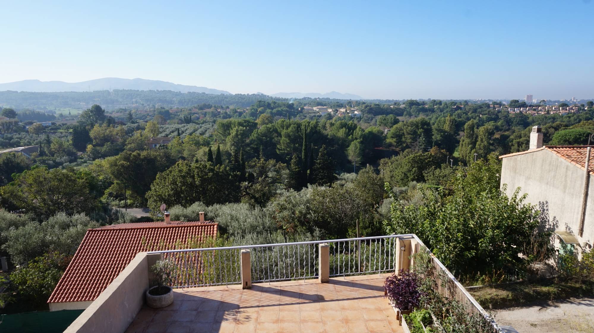 maison de ville à vendre sur le secteur d'allauch avec une magnifique terrasse