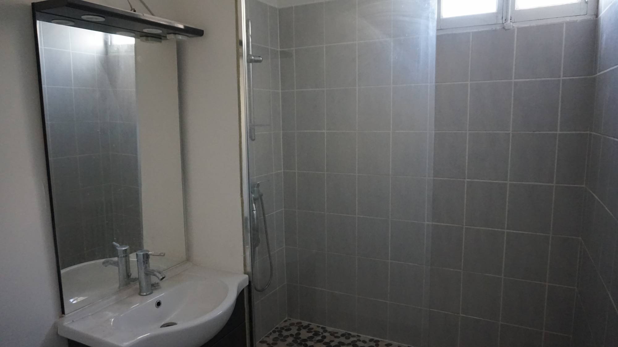 appartement partiellement rénové à vendre 13013 Marseille