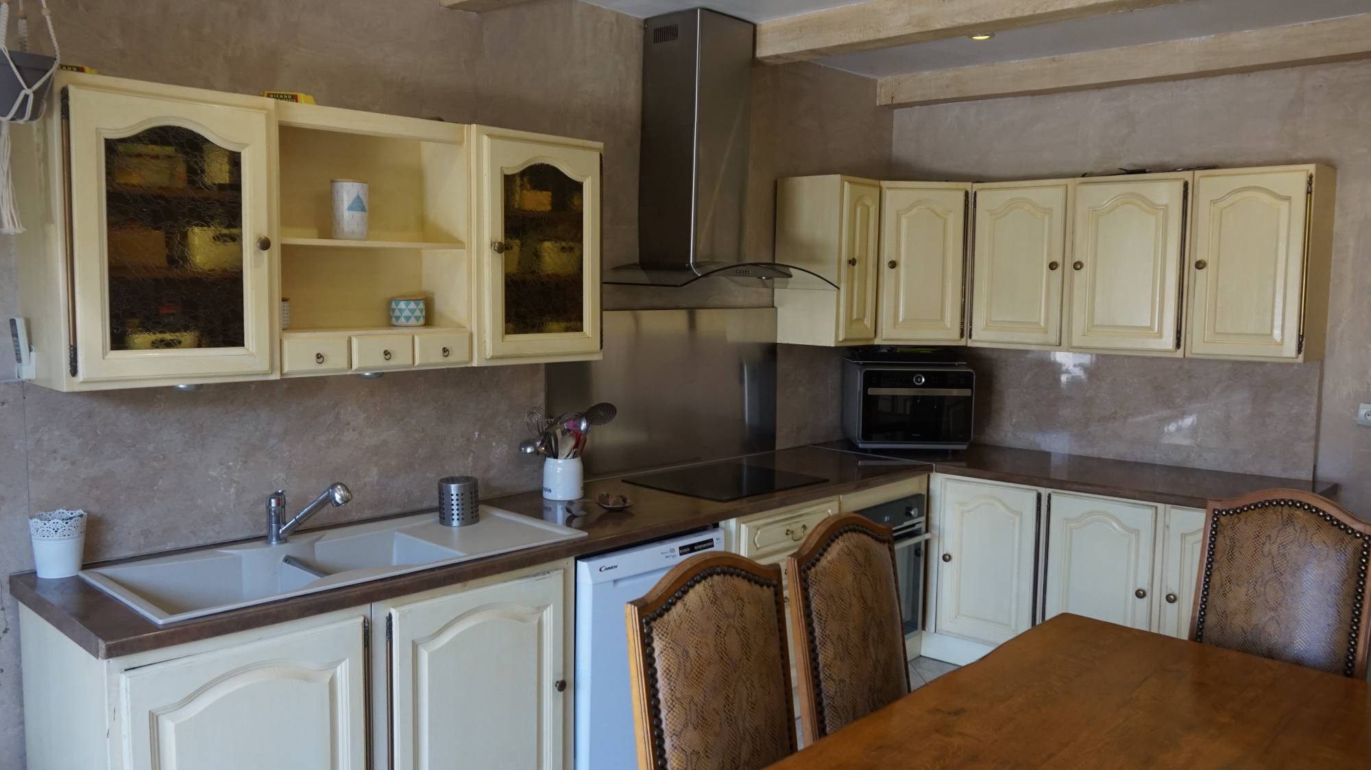 à la vente villa 120 m² de type 5 avec piscine et garage