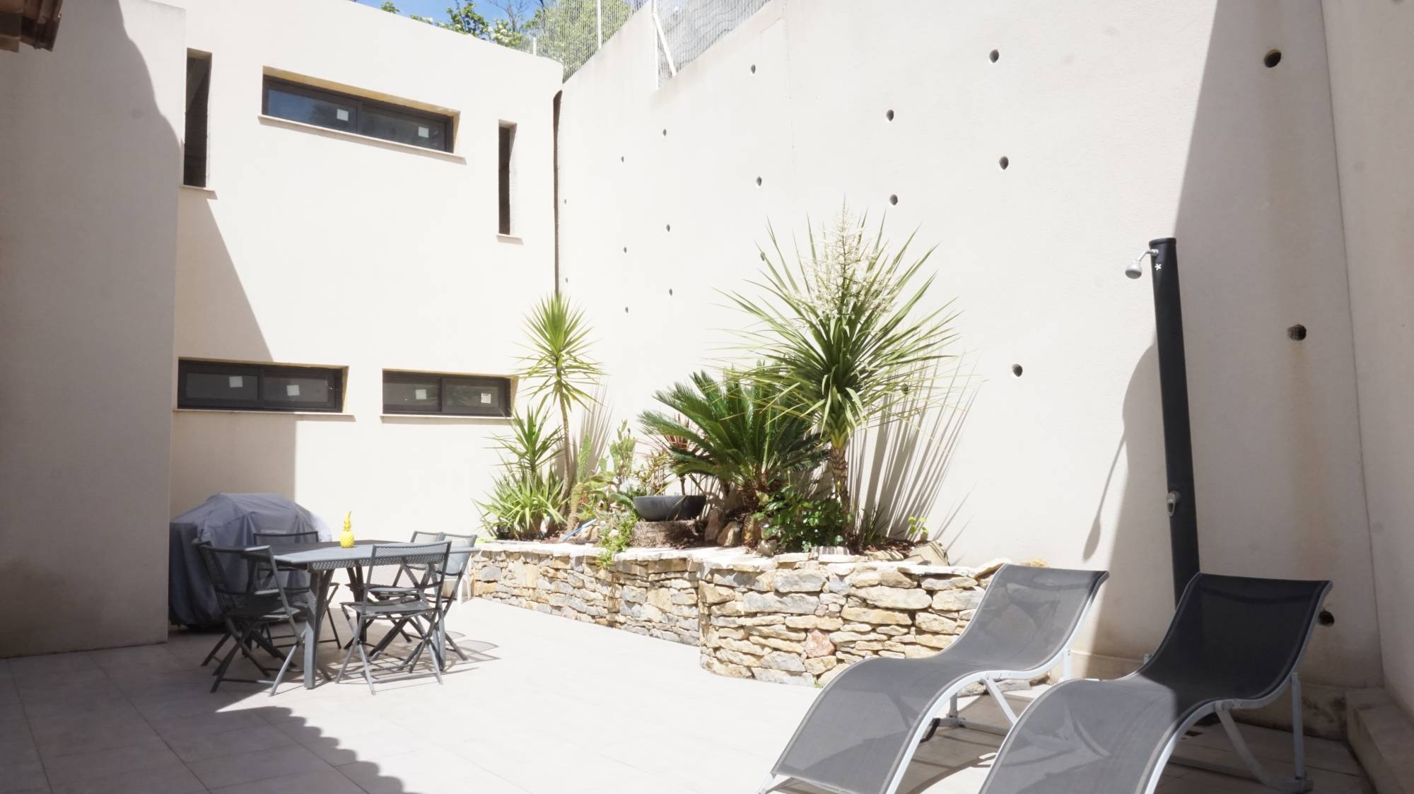 Terrasse privative maison type bastide Marseille 13011 à la vente