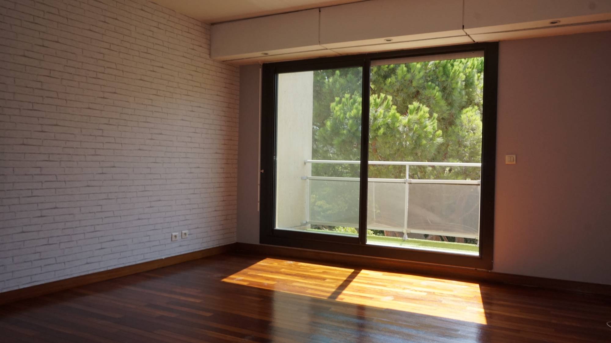 A vendre appartement de type 3 de 73 m² avec parking et cave Quartier du Cabot 13009 Marseille