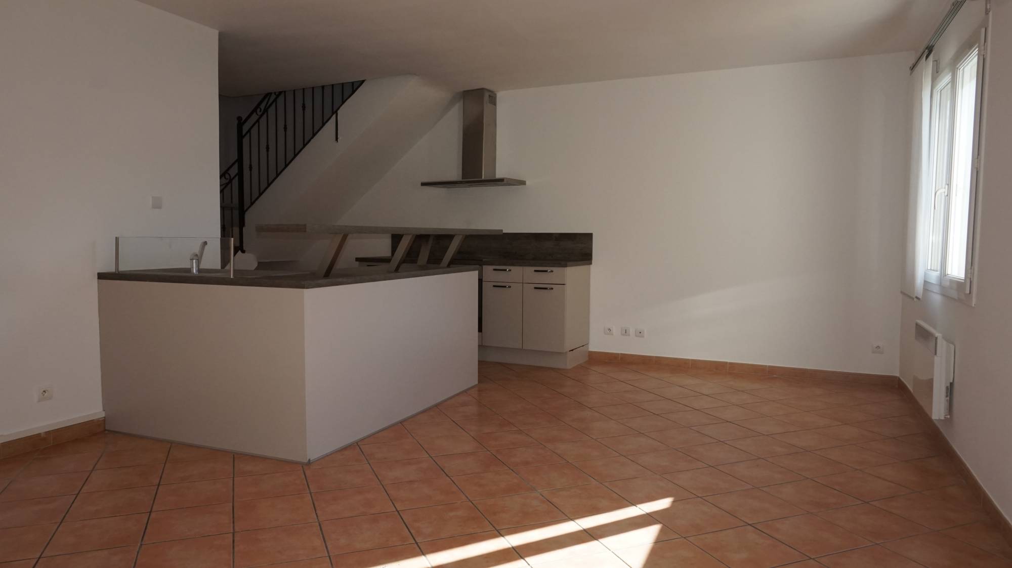 A vendre 3 pièces de 70 m²  en toit terrasse de 120 m² Bois Luzy / Saint Barnabé 13012 Marseille