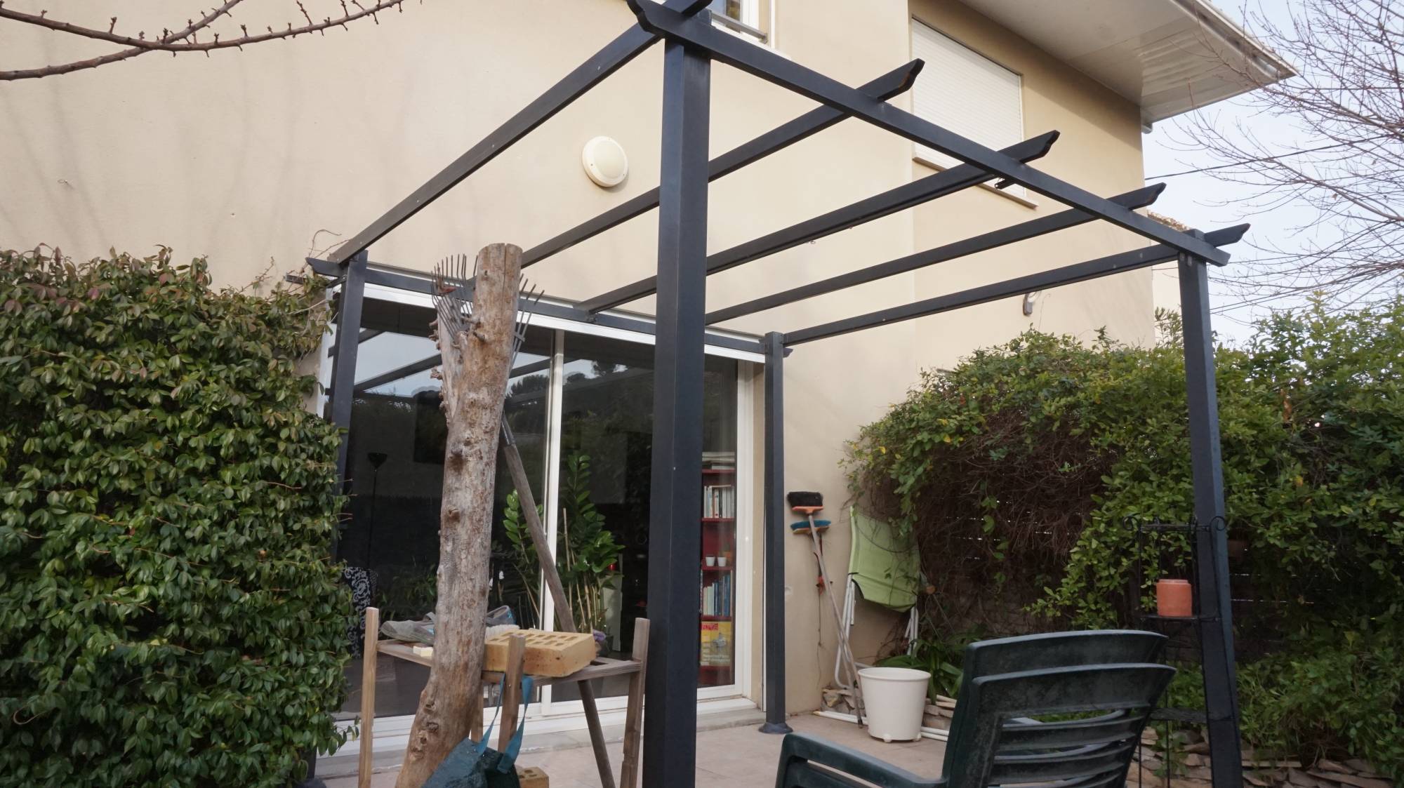 à vendre maison de ville les caillols 13012 Marseille avec garage et petit jardin