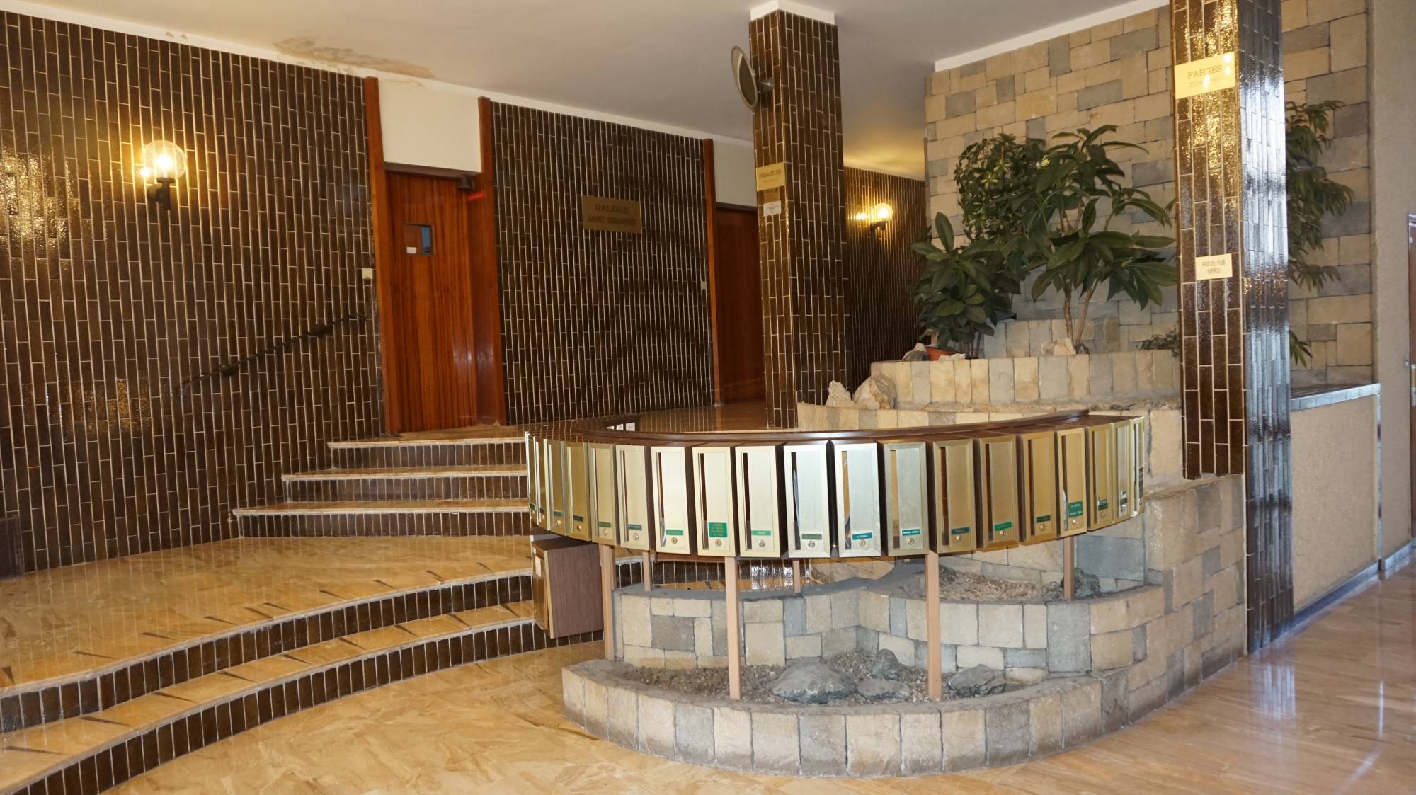 A vendre grand appartement de 162 m² avec 5 chambres - immeuble de standing Secteur Périer 13008 Marseille