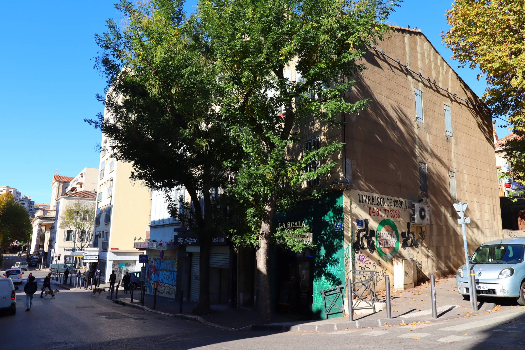 A l'achat appartement à rénover avec potentiel et idéalement situé au Chartreux 13004 Marseille