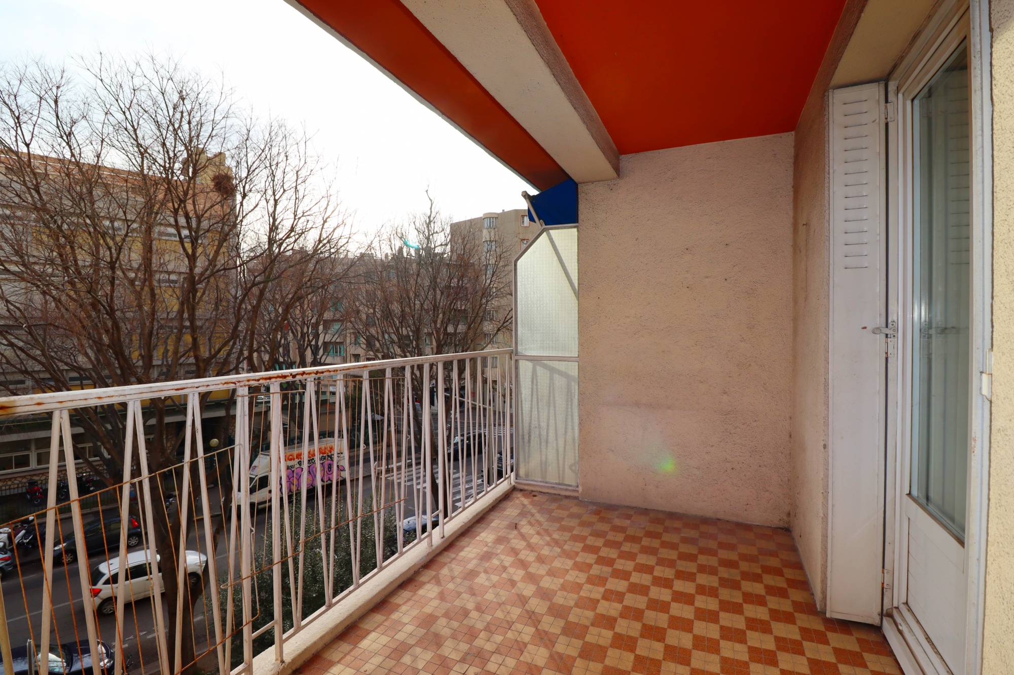 A l'achat appartement 3 pièces spacieux secteur de la Timone 13005 Marseille