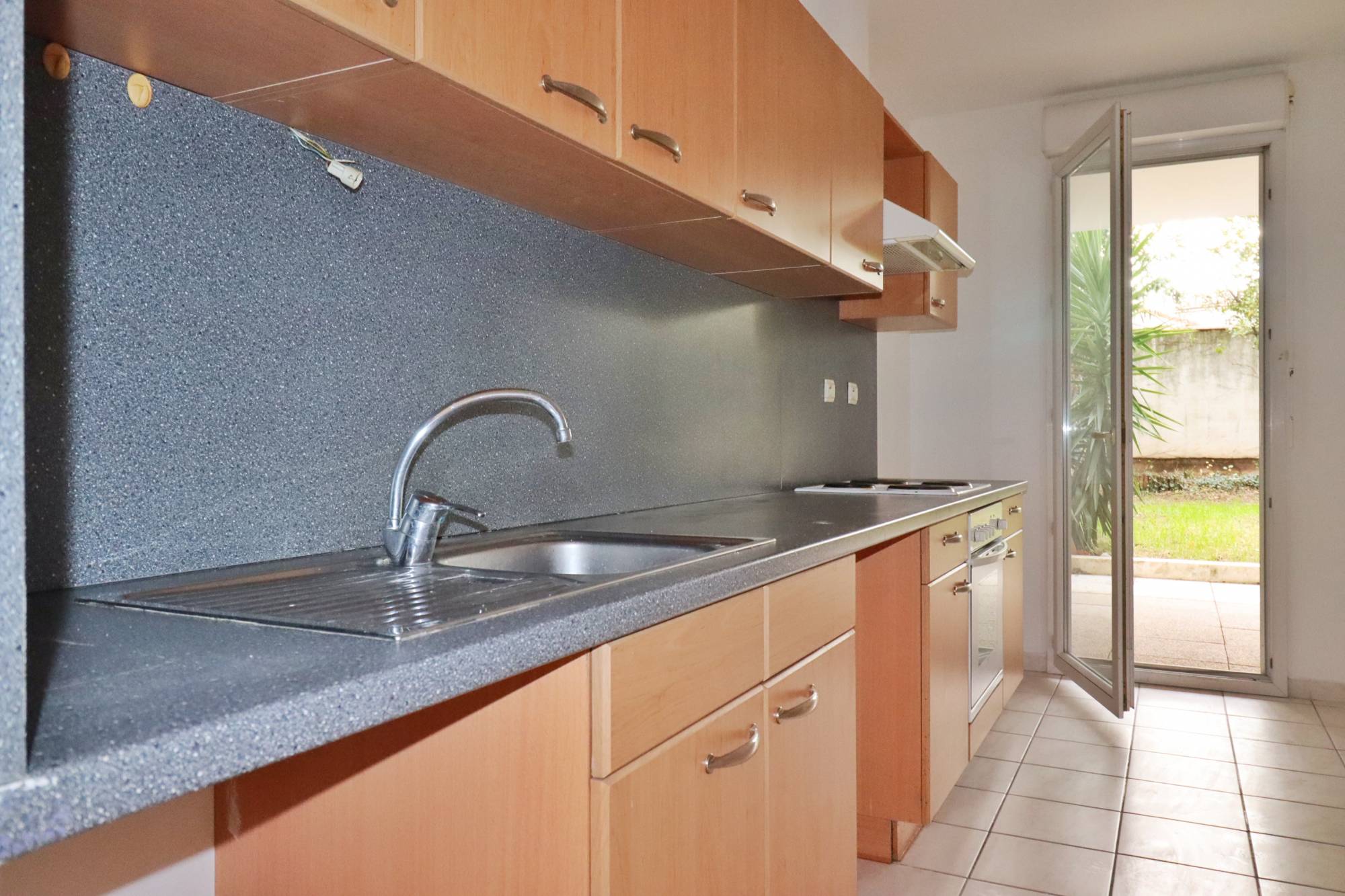 A vendre appartement 3 pièces avec terrasse, jardin et place de parking privative Saint Barnabé 13004 Marseille