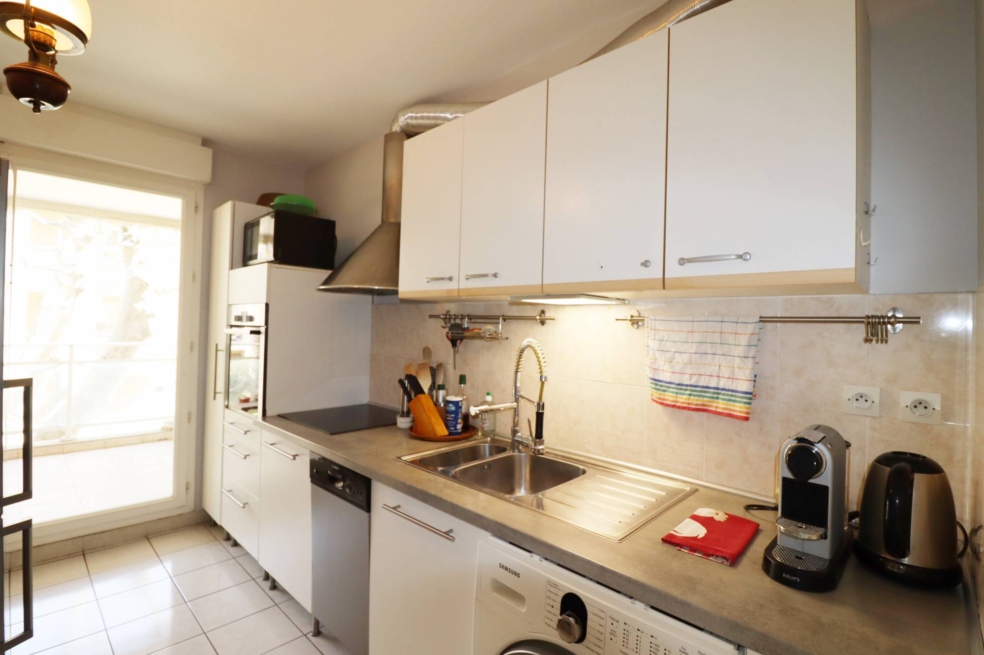 A vendre appartement 2 pièces de 47 m² avec terrasse en plein cœur du village de Saint Barnabé 13012 Marseille