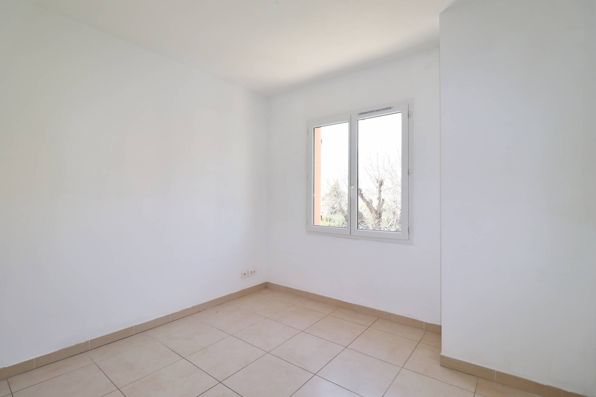 A vendre charmante maison type 4 avec terrasse 13380 Plan de cuques