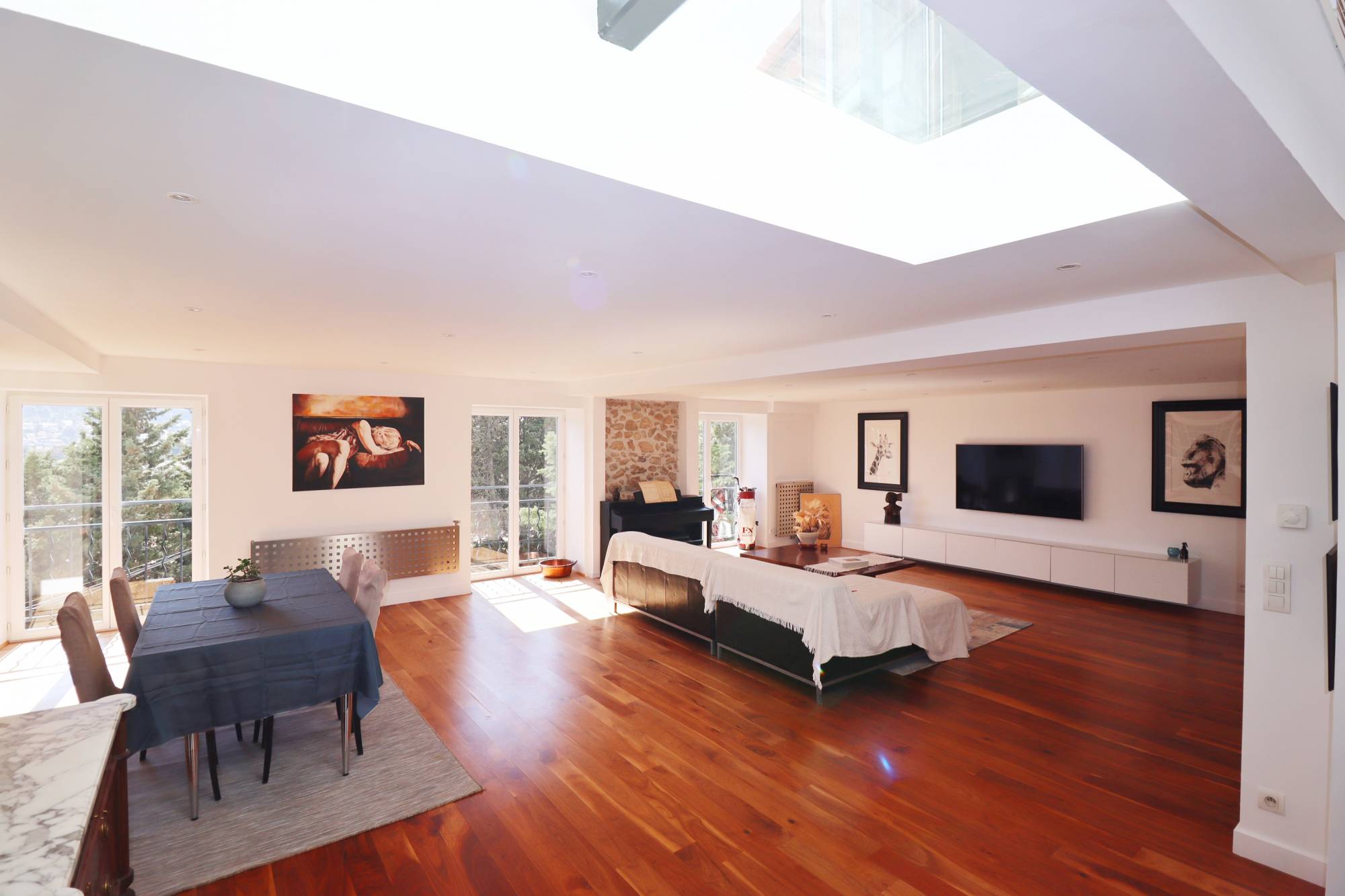 Rare à la vente, un loft entièrement rénové sur le secteur de la Valentine 13011 Marseille