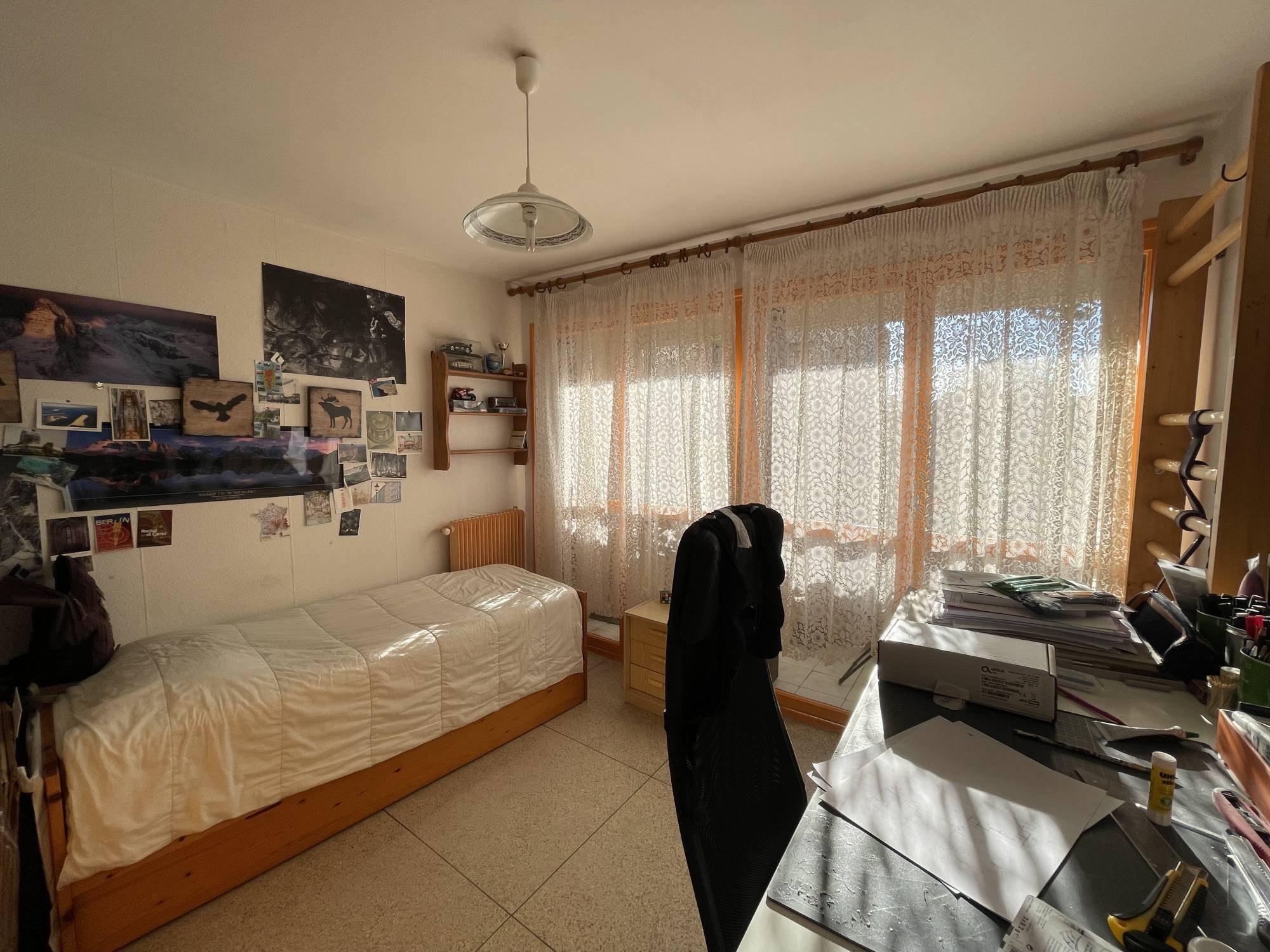 chambre 3 A vendre appartement 4 pièces de 72 m² avec 3 chambres, place de parking privative et loggia Gare de la Blancarde / Saint Pierre 13005 Marseille
