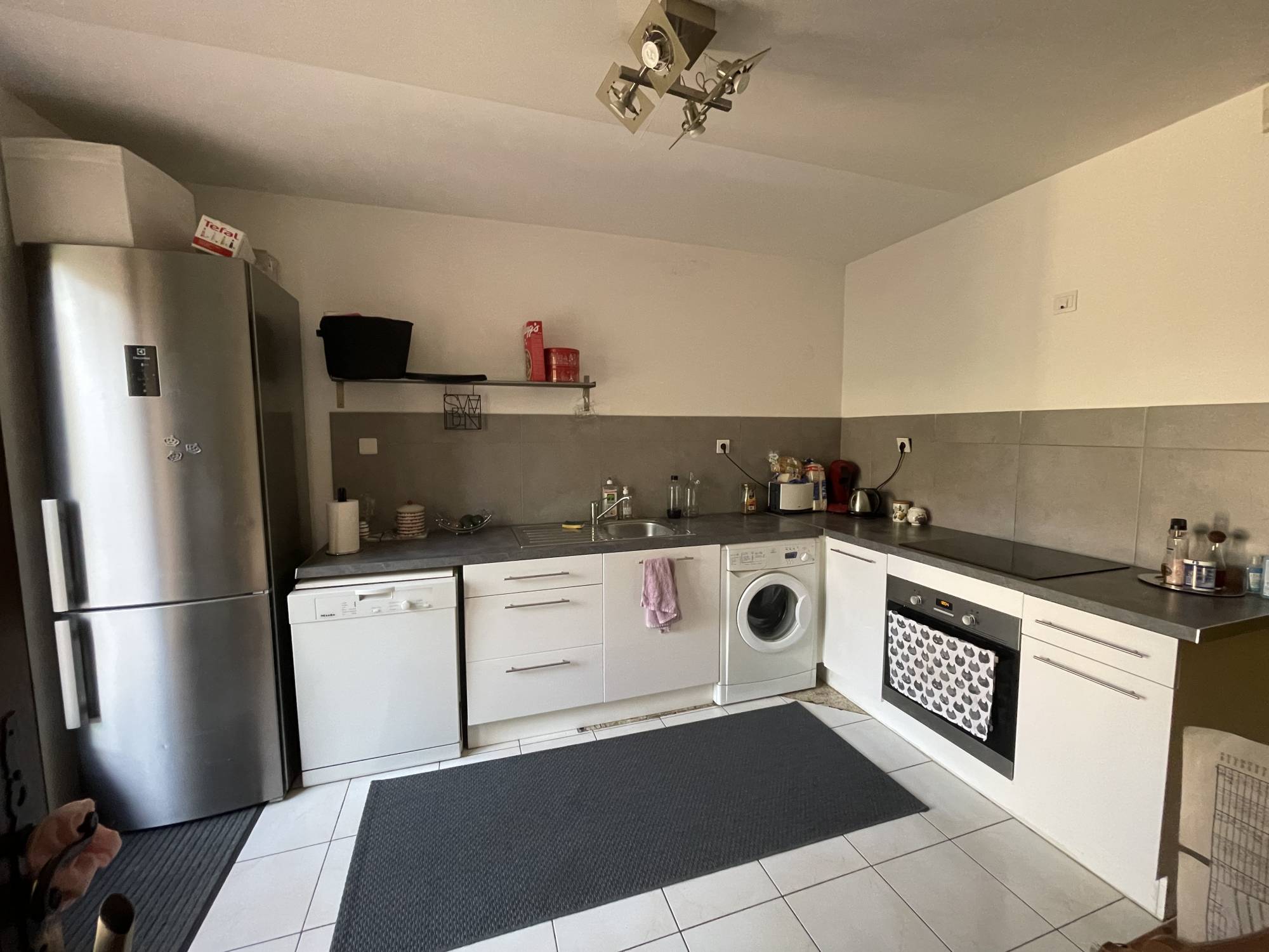 A vendre maison 105 m2 en R+1 de 4 pièces (3 chambres) sur parcelle de 359 m2 avec terrasse Bois Luzy / Saint Barnabé 13012 Marseille