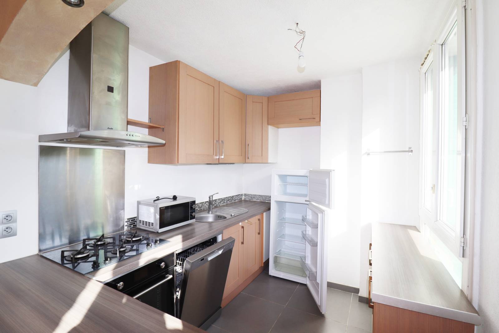 À vendre – Appartement T3 rénové – Dernier étage – Résidence Bois Le Maître – Marseille 13012