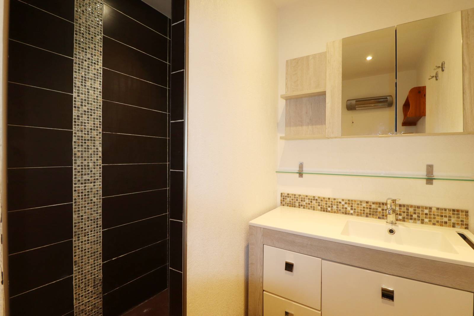 À vendre – Appartement T3 rénové – Dernier étage – Résidence Bois Le Maître – Marseille 13012