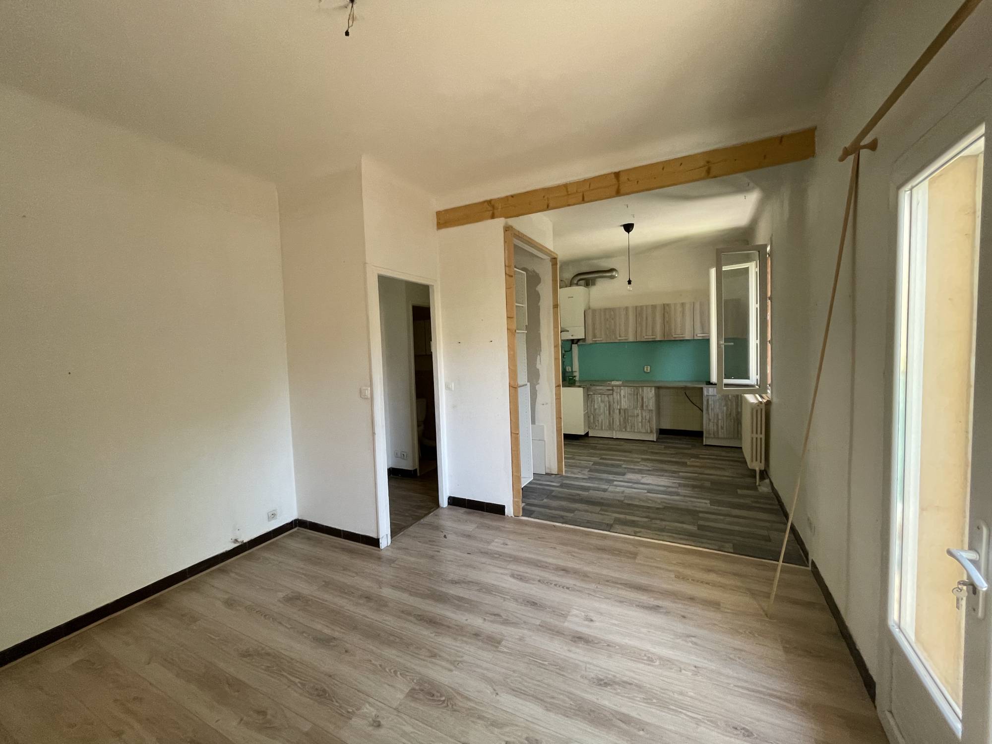 A vendre rez de chaussée de villa avec jardin, appartement de 63 m² sur le secteur de Bois Luzy 13012 Marseille