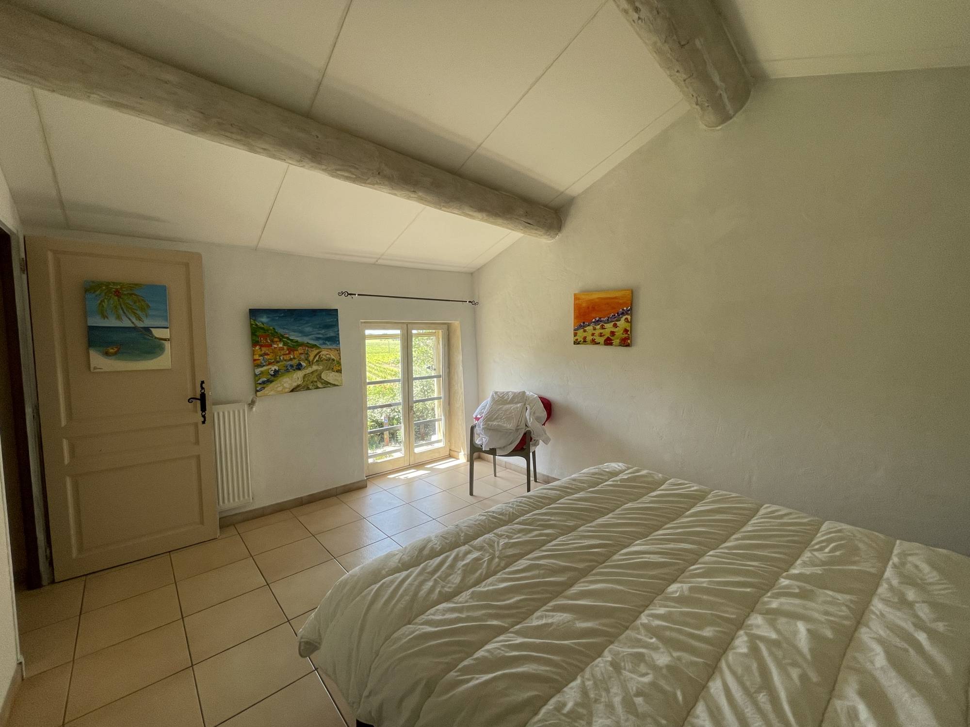 A vendre bastide en pierre d'environ 155 m² avec 4 chambres sur une parcelle de 884 m² 84820 VISAN