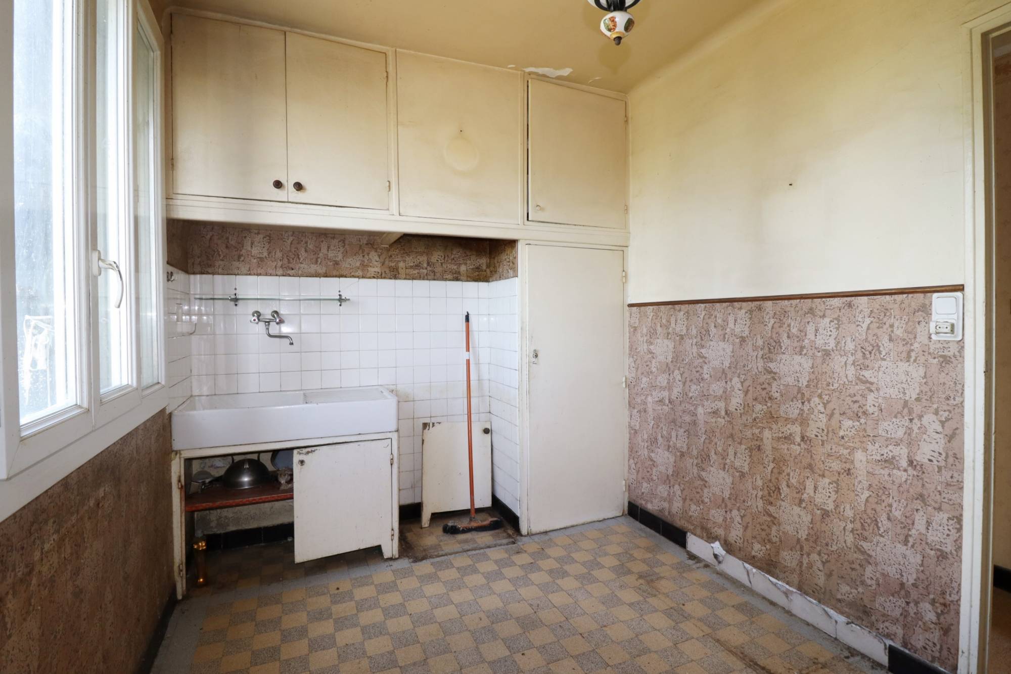 A vendre Maison à rénover sur parcelle d'environ 650 m² 13380 Plan de cuques