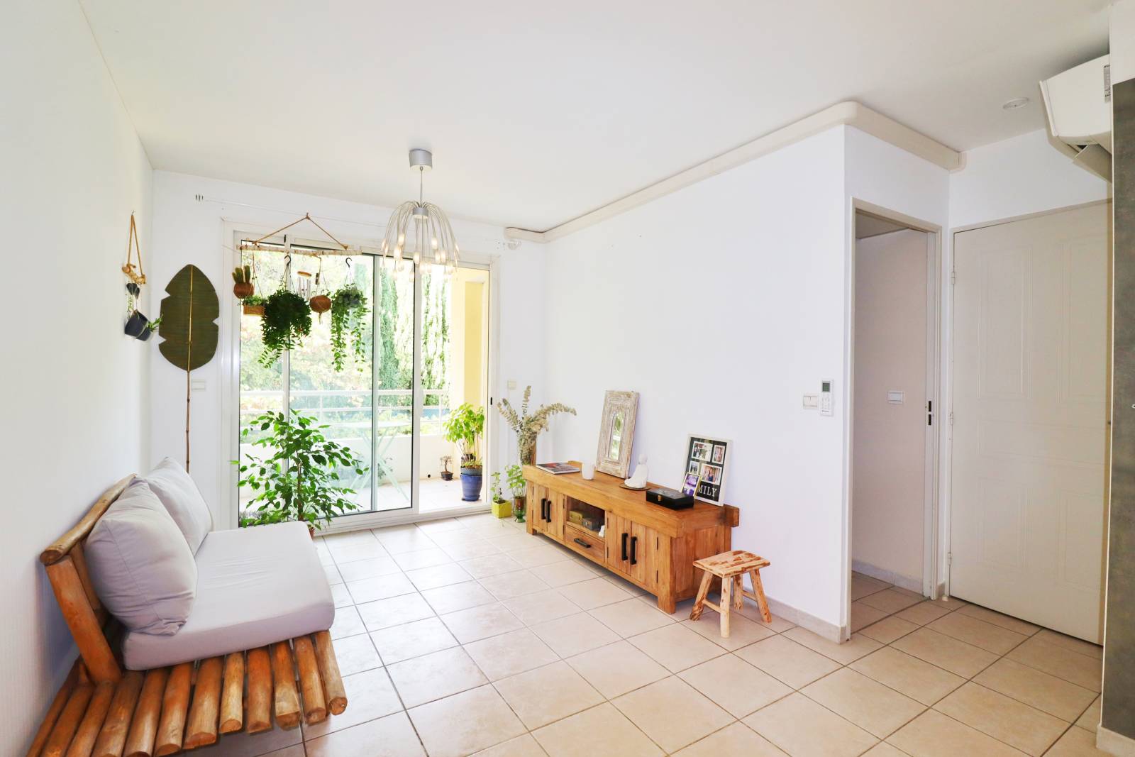 A vendre appartement 2 pièces occupé Saint Barnabé village 13012 Marseille 