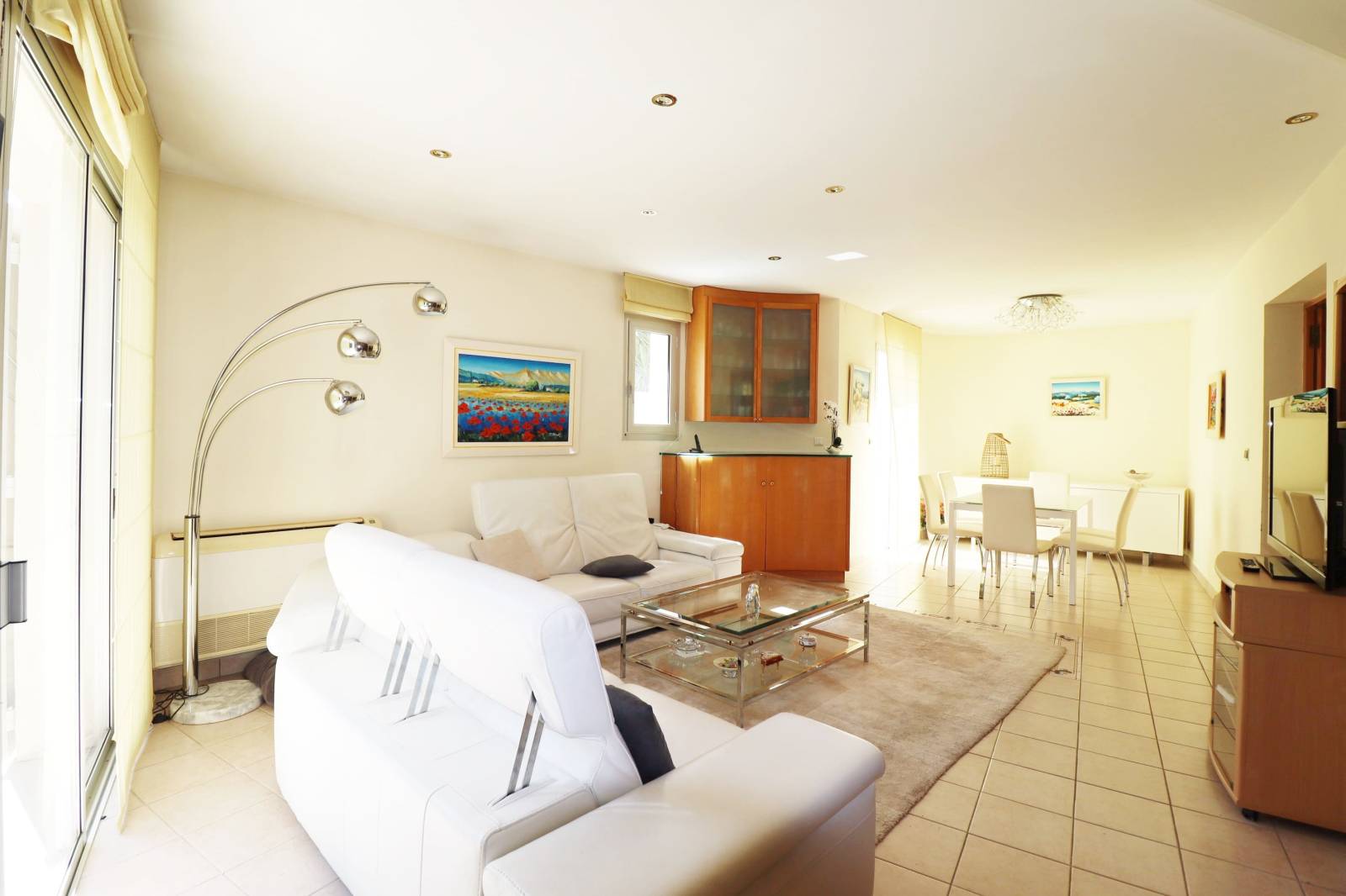 A vendre belle villa de 4 chambres proche du centre du village de plan de cuques (13380)