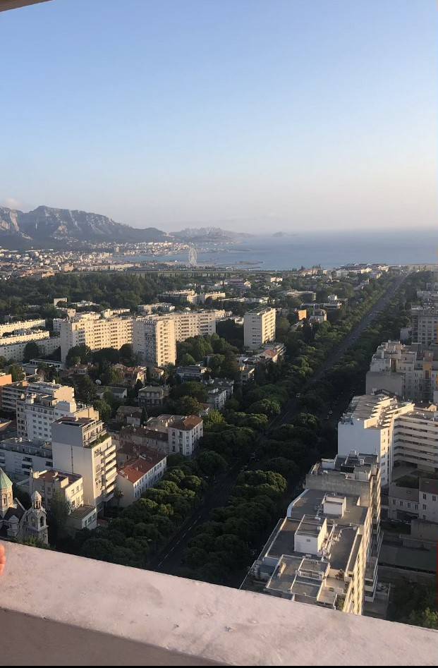 A vendre appartement 4 pièces de 91 m² secteur recherché Rond point du prado 13008 Marseille