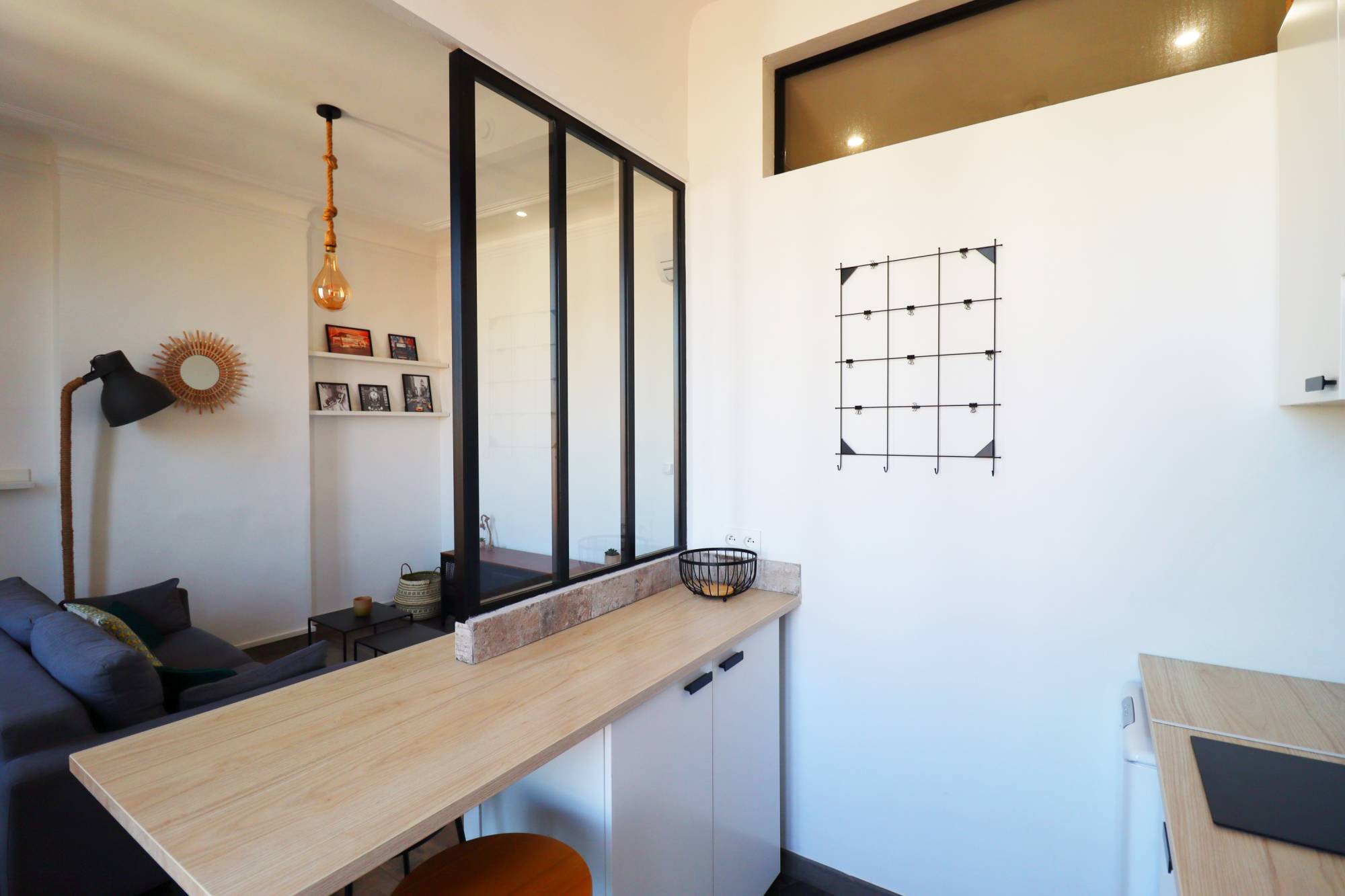 A vendre quartier de Lodi, proche des commerces et des transports, dans bel immeuble bien entretenu avec partie commune rénovée, en 4ème étage sans ascenseur, appartement 2 / 3 pièces de 34.88 m².