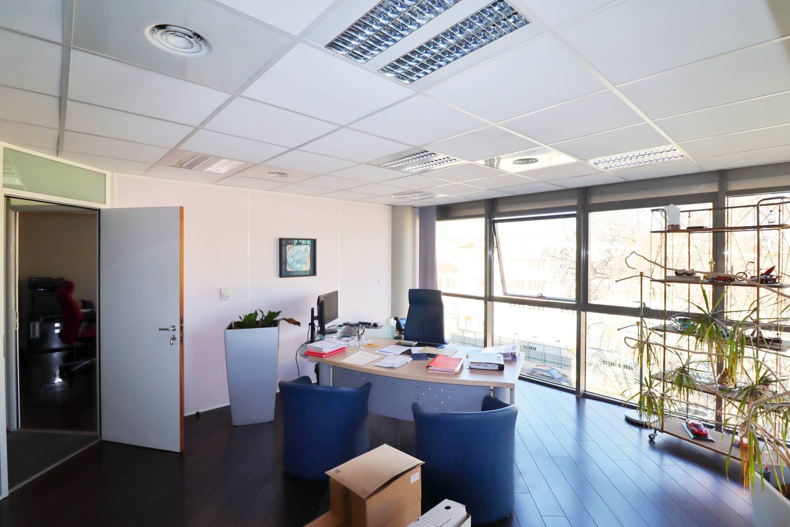  À VENDRE – Ensemble de bureaux professionnels – Marseille 3e – 485,83 m² Carrez
