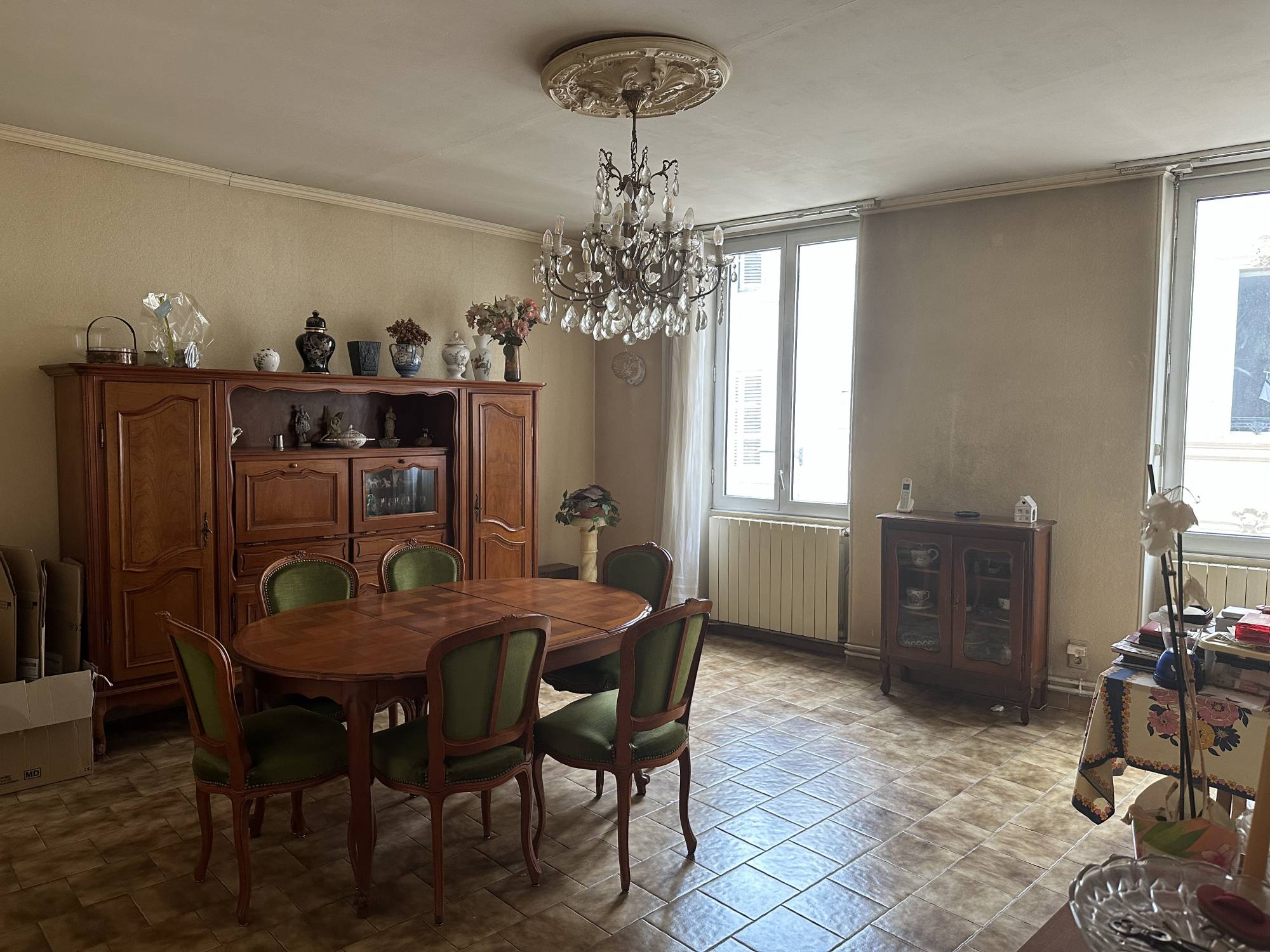 A vendre bel appartement type 5 spacieux et lumineux dans immeuble marseillais Réformés - Libération 13001 Marseille