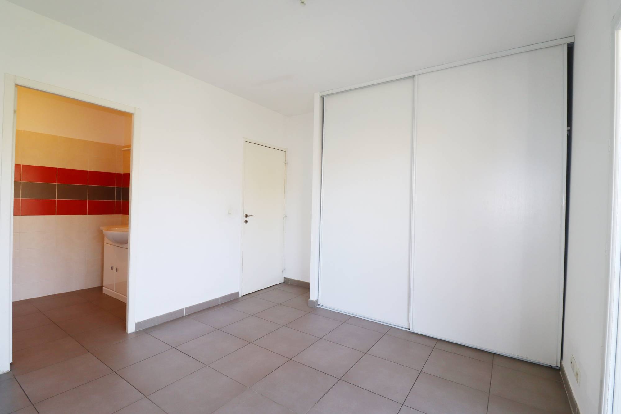 A vendre maison de 4 chambres  en R+1 avec jardin et garage proche du village des caillols 13012 Marseille