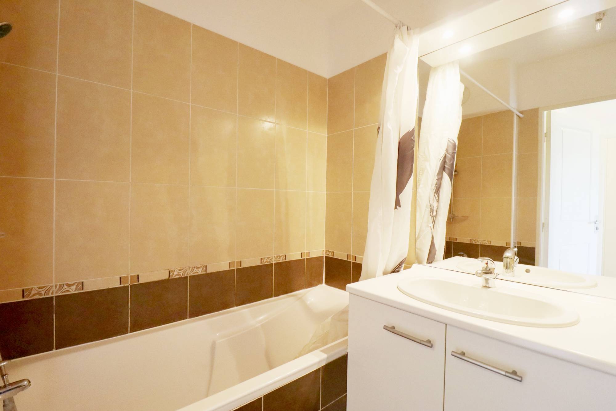 A vendre appartement 4 pièces avec terrasses et garage double en sous sol  Grognarde / La pomme 13011 Marseille