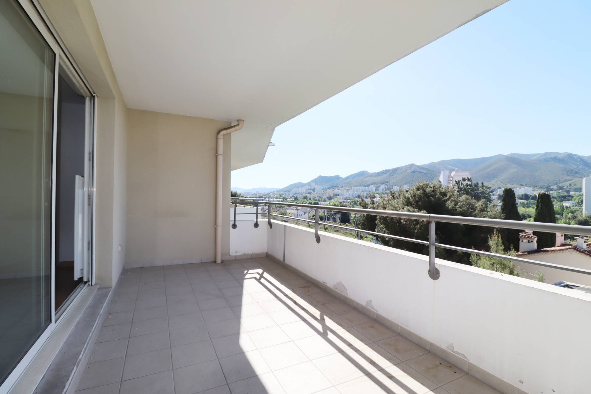 A vendre appartement 4 pièces avec terrasses et garage double en sous sol  Grognarde / La pomme 13011 Marseille