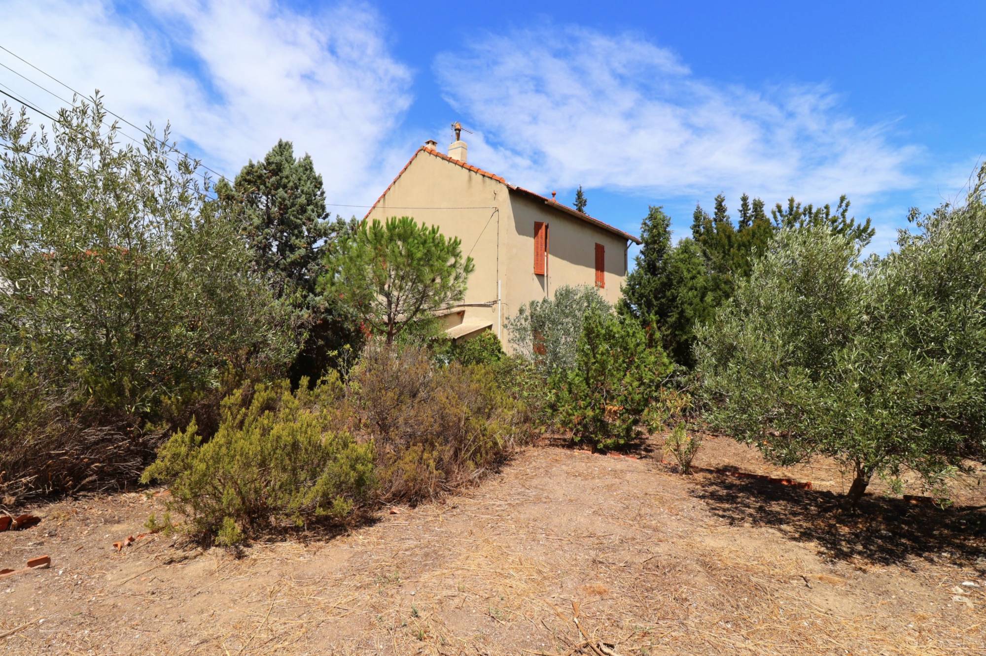 A vendre villa en R+1 avec jardin et garage Saint Antoine 13015 Marseille