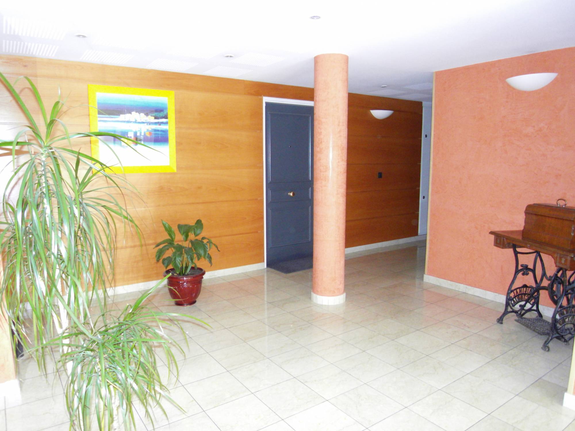 A vendre appartement 3 pièces avec terrasse, jardin et place de parking privative Saint Barnabé 13004 Marseille