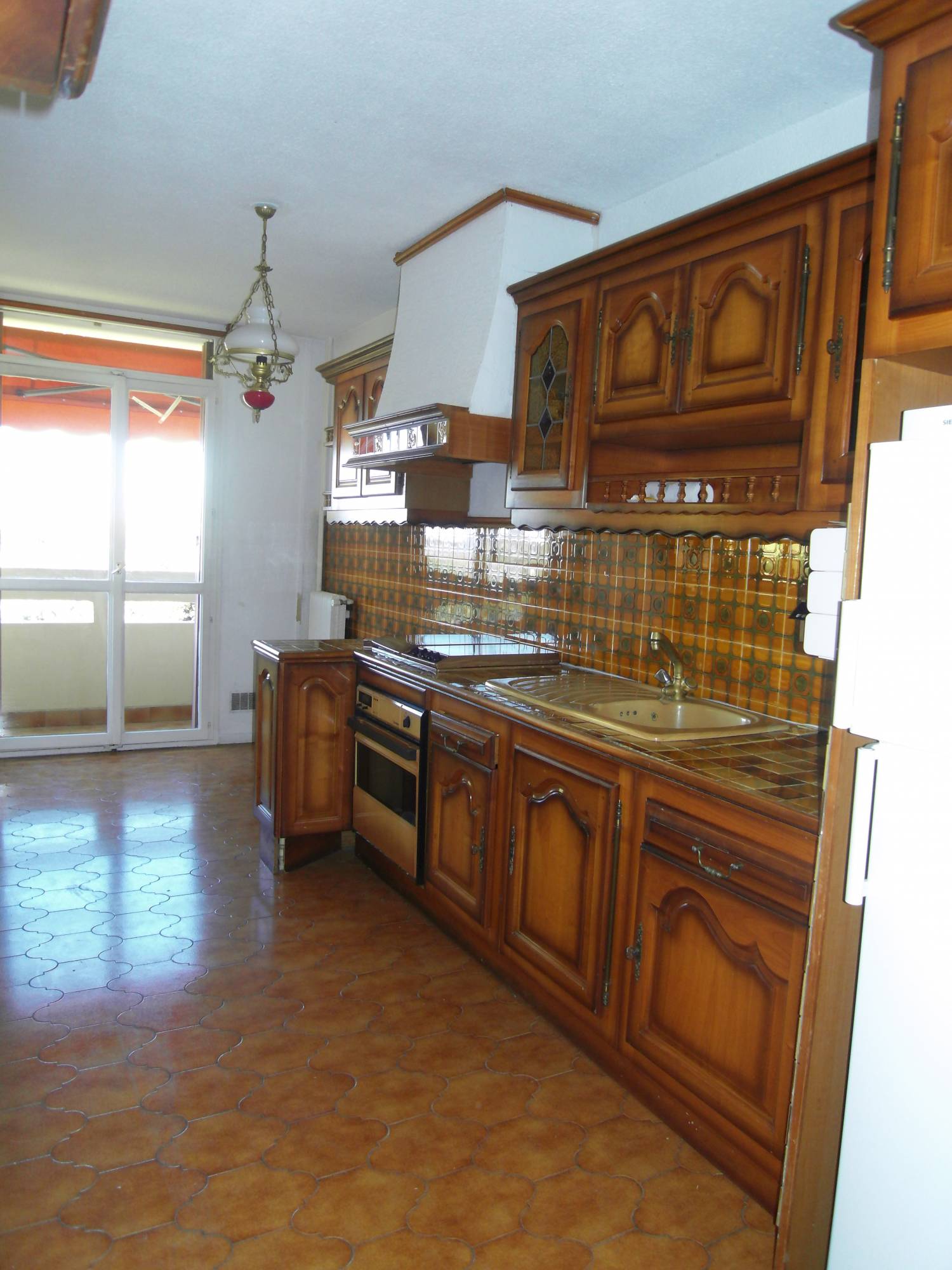 A vendre appartement t4 à Marseille Saint Barnabé 13012, balcon et cave