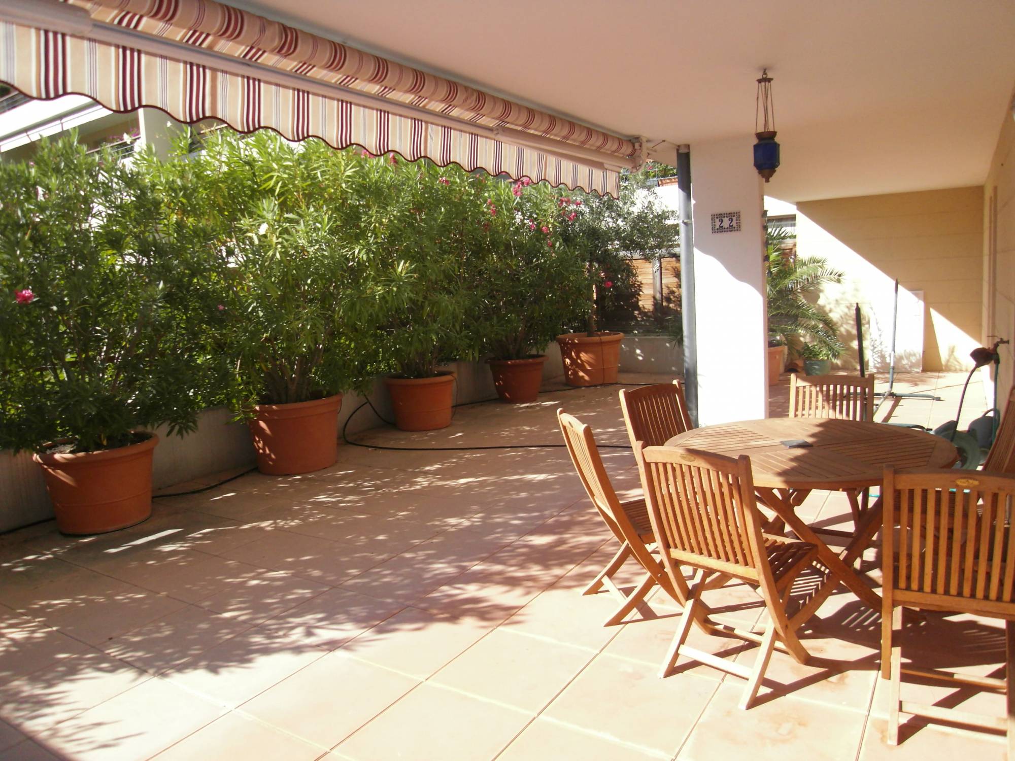 Investissement locatif -  Appartement 3 pièces avec grande terrasse en rdc Bois Luzy 13012 Marseille